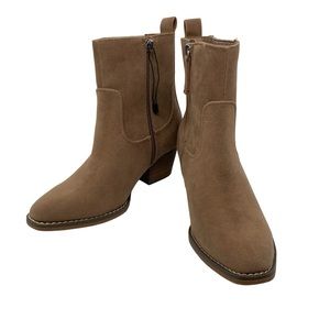 Universal Thread Solita Western style boots tan 6 NWOT